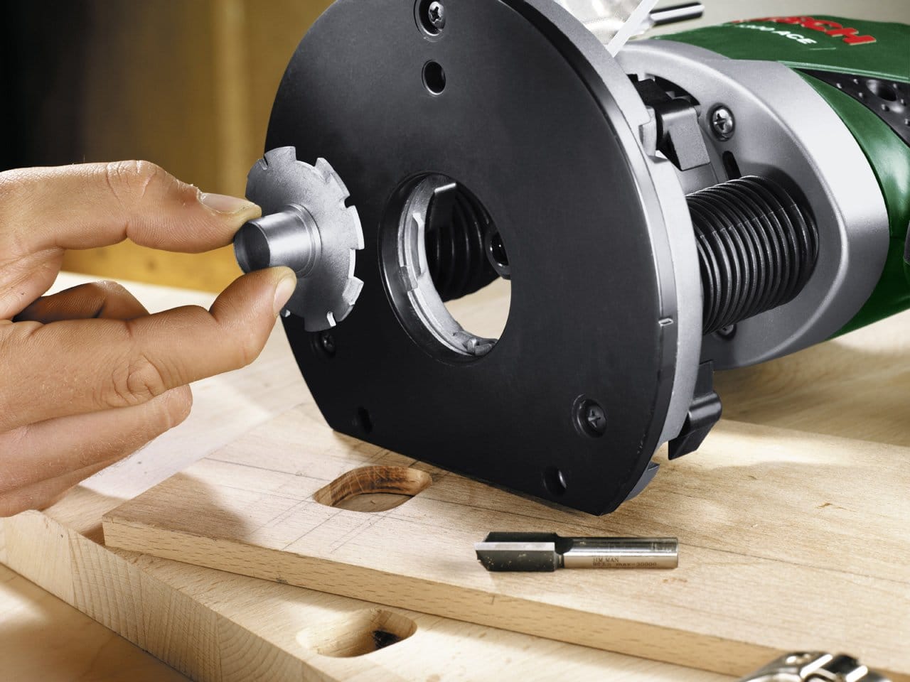 Défonceuse Bosch Pof 1400 ace