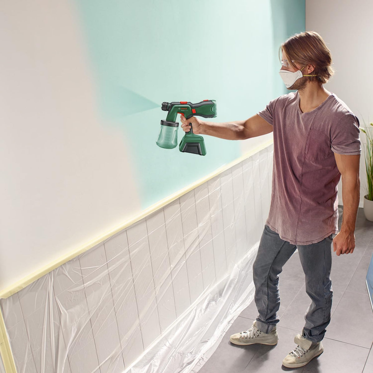 Bosch Pistolet à peinture sans fil AdvancedSpray 18V-500 (laques, vernis, peintures à disp./latex ; 3m²/min ; 2x godets 1 200 ml ; système 18V ; sans batterie)