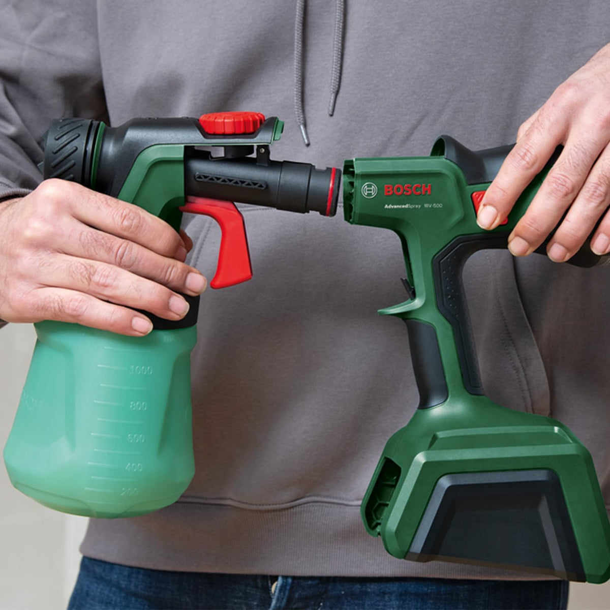 Bosch Pistolet à peinture sans fil AdvancedSpray 18V-500 (laques, vernis, peintures à disp./latex ; 3m²/min ; 2x godets 1 200 ml ; système 18V ; sans batterie)