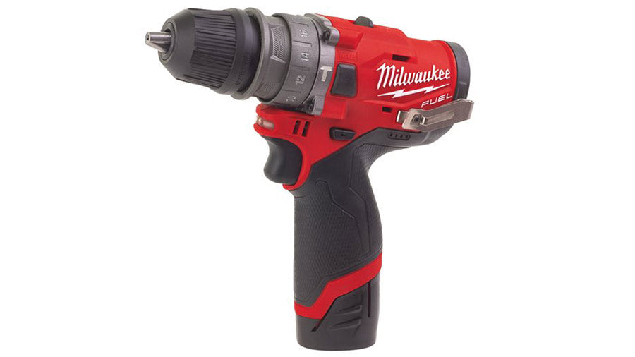Milwaukee M12FPD2-202X Perceuse-visseuse à percussion sans fil 12V 135 Nm + 2x Batteries 2,0 Ah + Chargeur + HD-Box